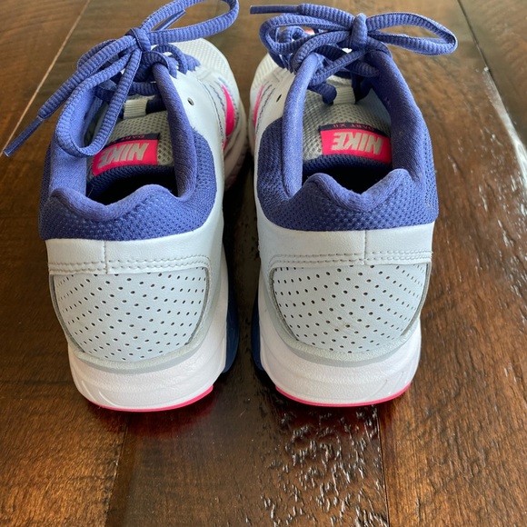 Worn Once!!!!  Nike Tennis Shoe - Picture 5 of 7